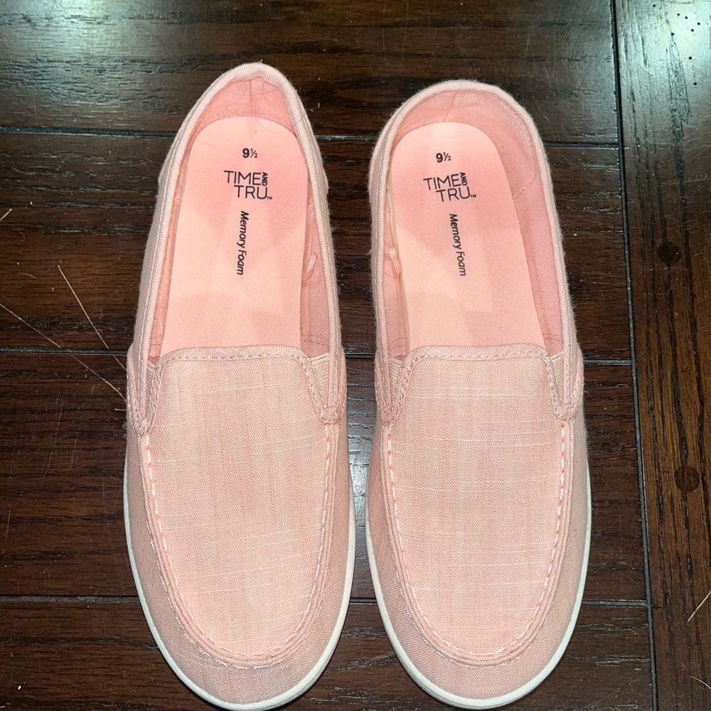 Time and Tru Light Pink Slip-On Shoes